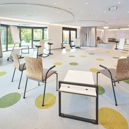 Schoenbuch Pliezhausen