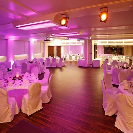 Schoenbuch Pliezhausen