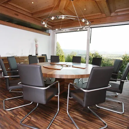 מלון Schoenbuch Pliezhausen