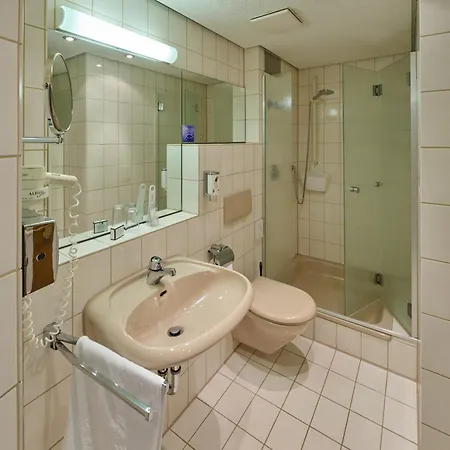 Schoenbuch מלון Pliezhausen