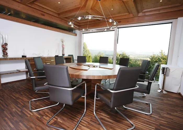 Szálloda Schoenbuch Pliezhausen