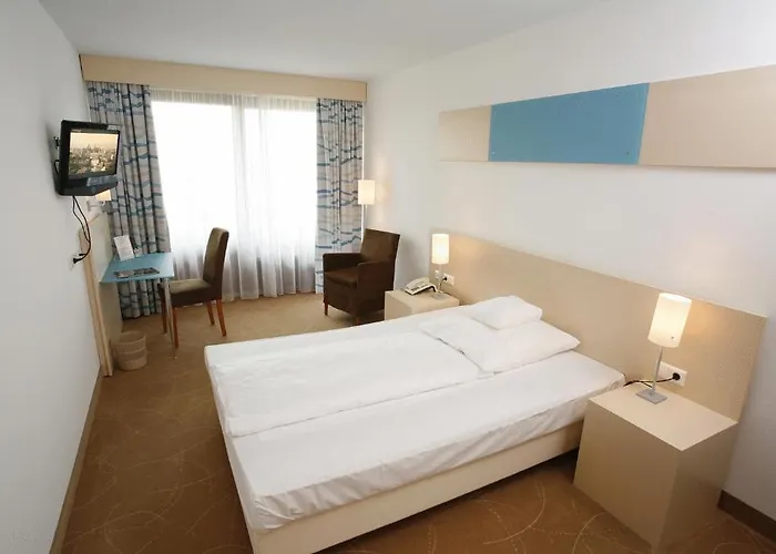 Szálloda Schoenbuch Pliezhausen