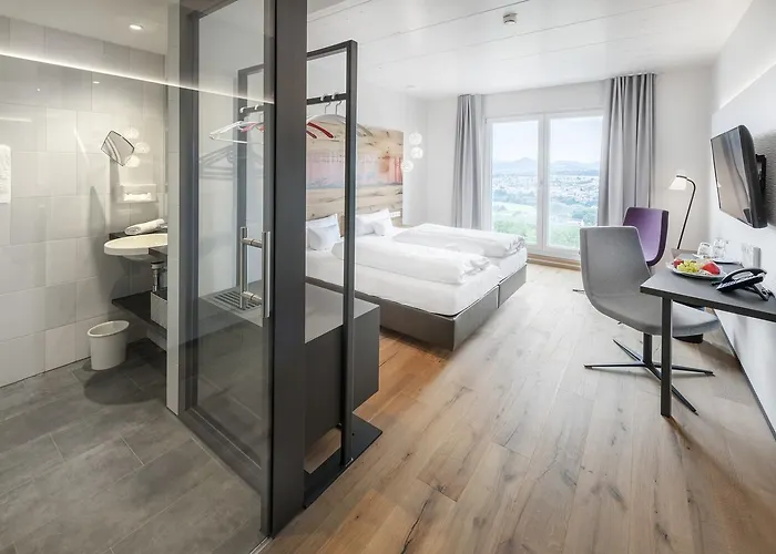 Schoenbuch 4* Pliezhausen