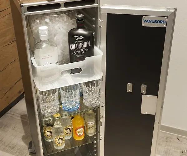 Schoenbuch Szálloda 4*